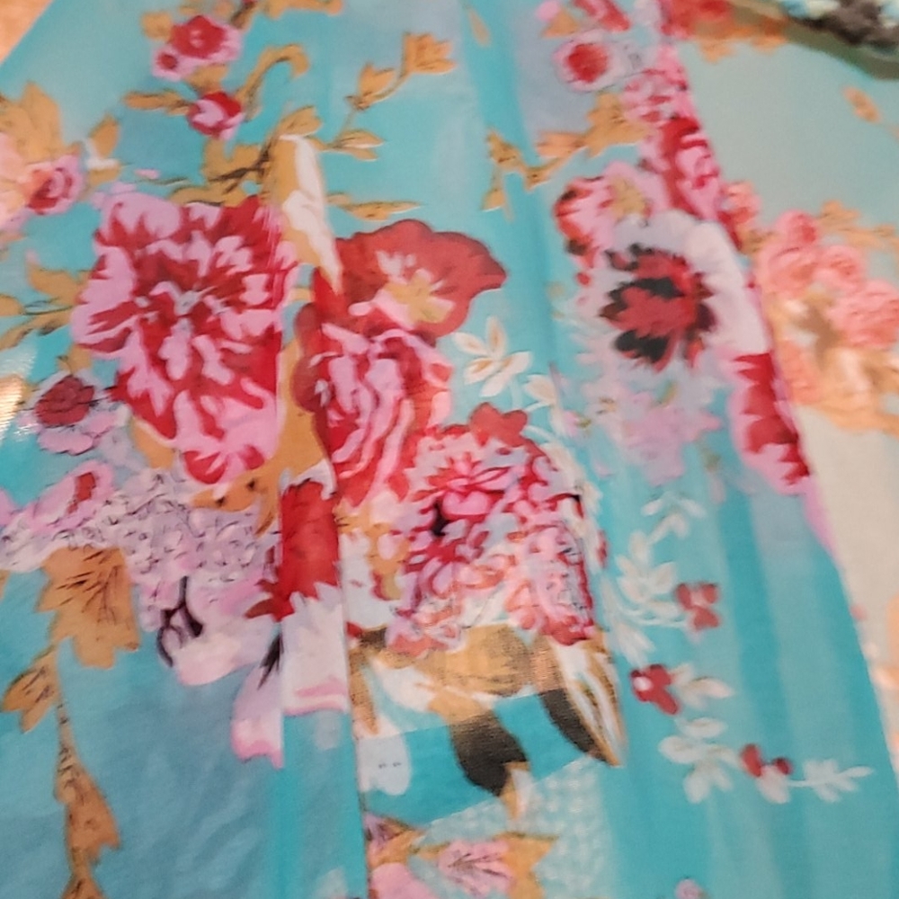 Sheer floral swimsuit cover up - Picture 2 of 3